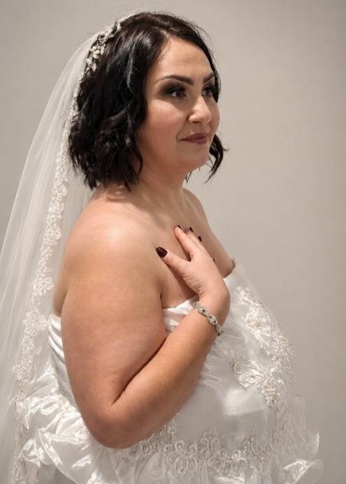 Bride with veil and elegant updo